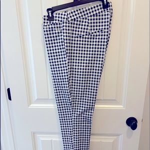 Old Navy cropped pixie pants. EUC